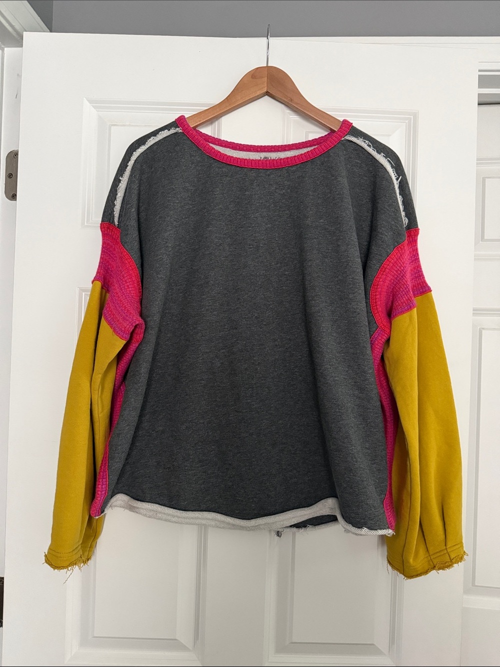 Natural Life Knit Trim Sweatshirt Size L / XL Women’s Grey - Picture 2 of 10